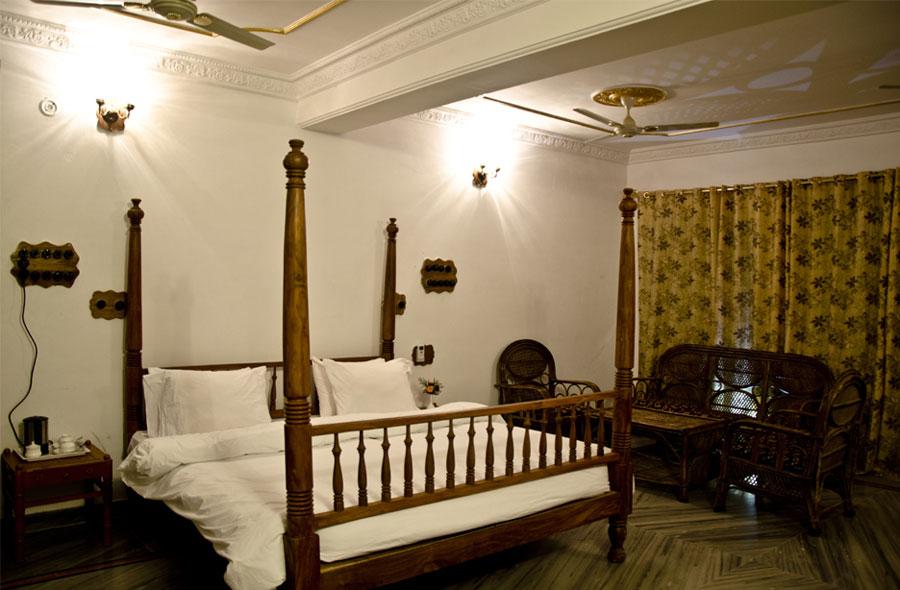 Hammeer Garhi Heritage Resort